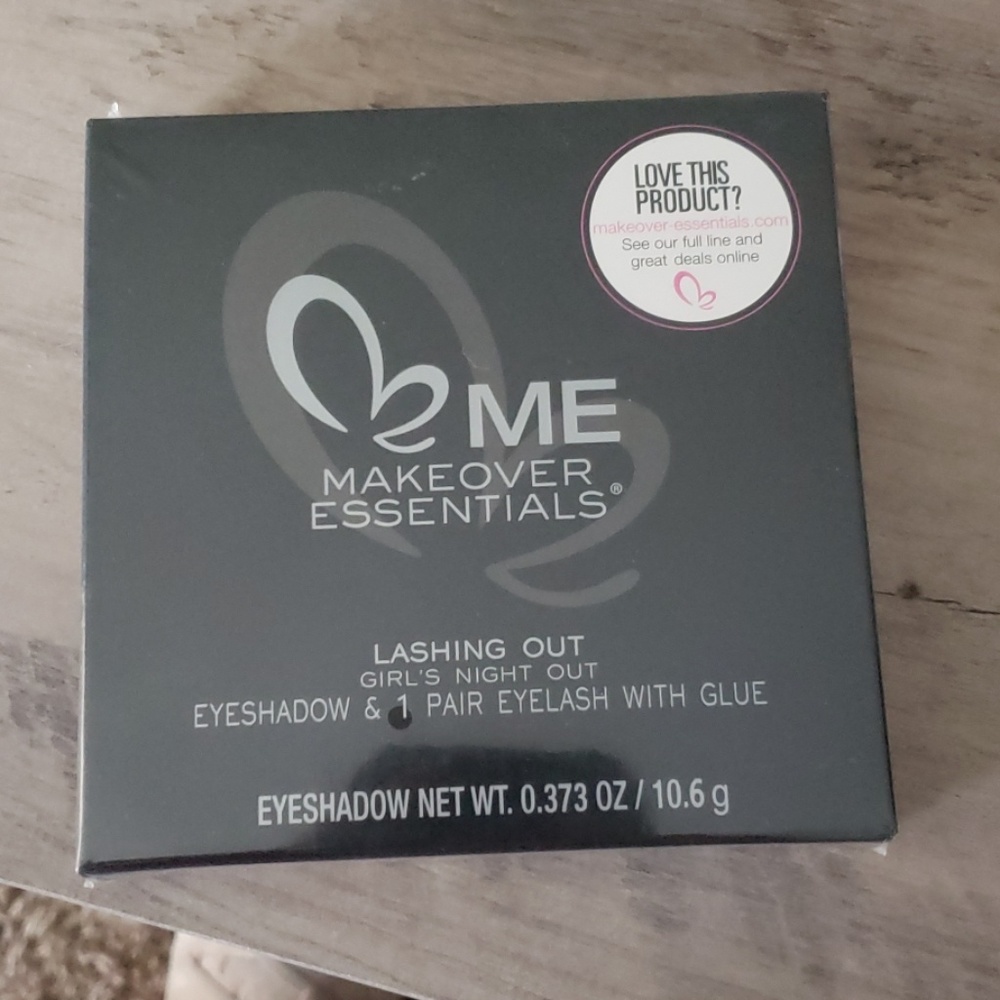 Makeover Essentials Lashing Out